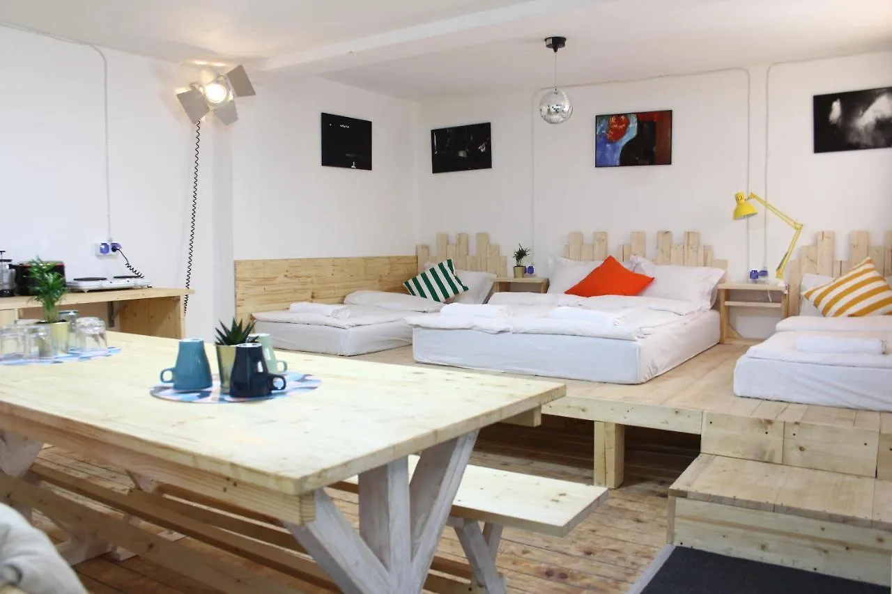 Banat 4 Hostel 0*, Bukarest